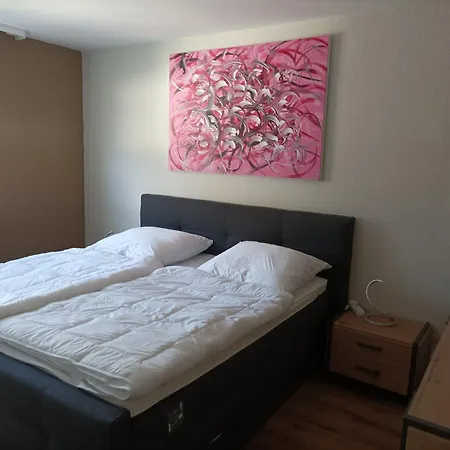 Blankenburgerstr 8b Batian Am Waldesrand